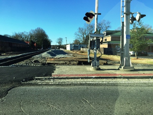 Final upgrade of Second Avenue railroad crossing to close several blocks Wednesday.