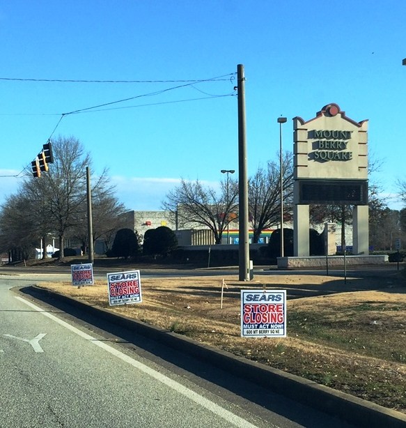 Buzz: Smoothie King still a go in Rome. Attorneys moving to Bridgepoint Plaza? Businessman eyes steak and seafood spot in Lyerly.